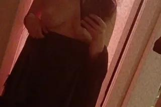 💋😘💋 Hard to Ignore...Harder to... - Image 4