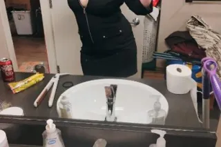 love to ride dick hard &amp; fast - Image 1