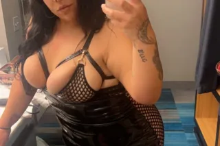 Voluptuous freaky Latina add my onlyfans for freaky contenthttps://onlyfans.com/hazelmariebaby - Image 3