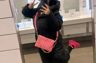 Let's warm up together on this cozy snow day ...! cum see baby - Image 3