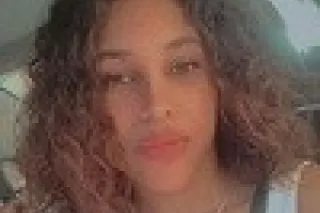 available now sexy flaca - Image 2