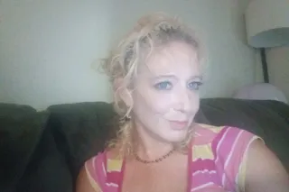 no work today so available all afternoon and evening - Image 4